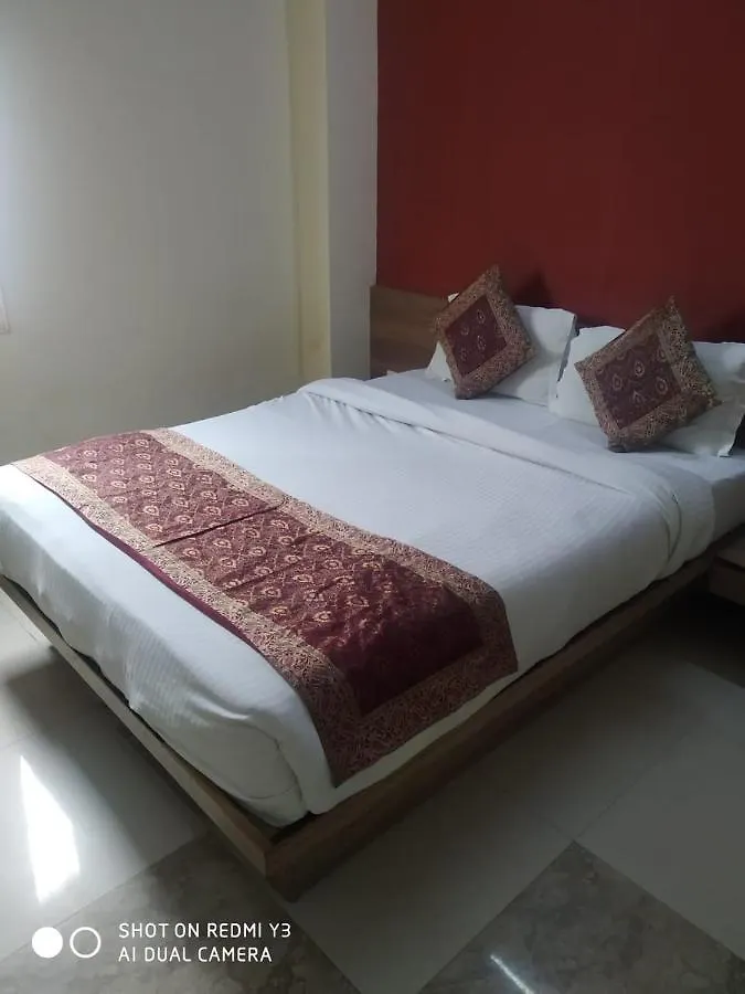**  Hotel Citi Residenci Varanasi India
